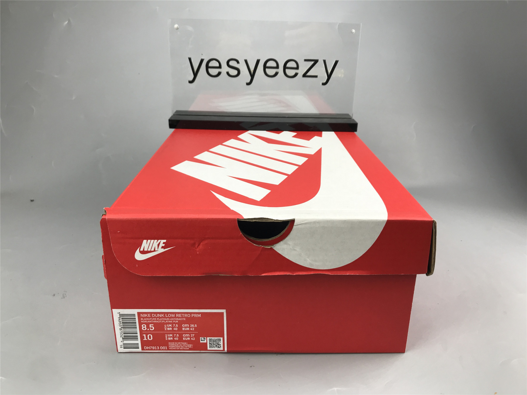 UA NIKE DUNK LOW PREMIUM 