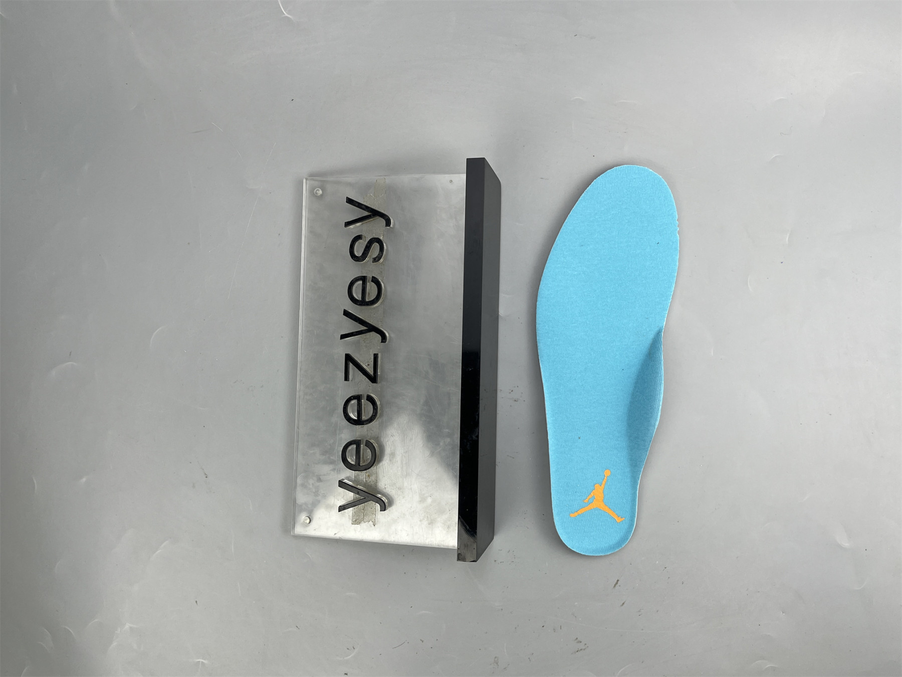 UA AIR JORDAN 11 RETRO SOUTH COAST