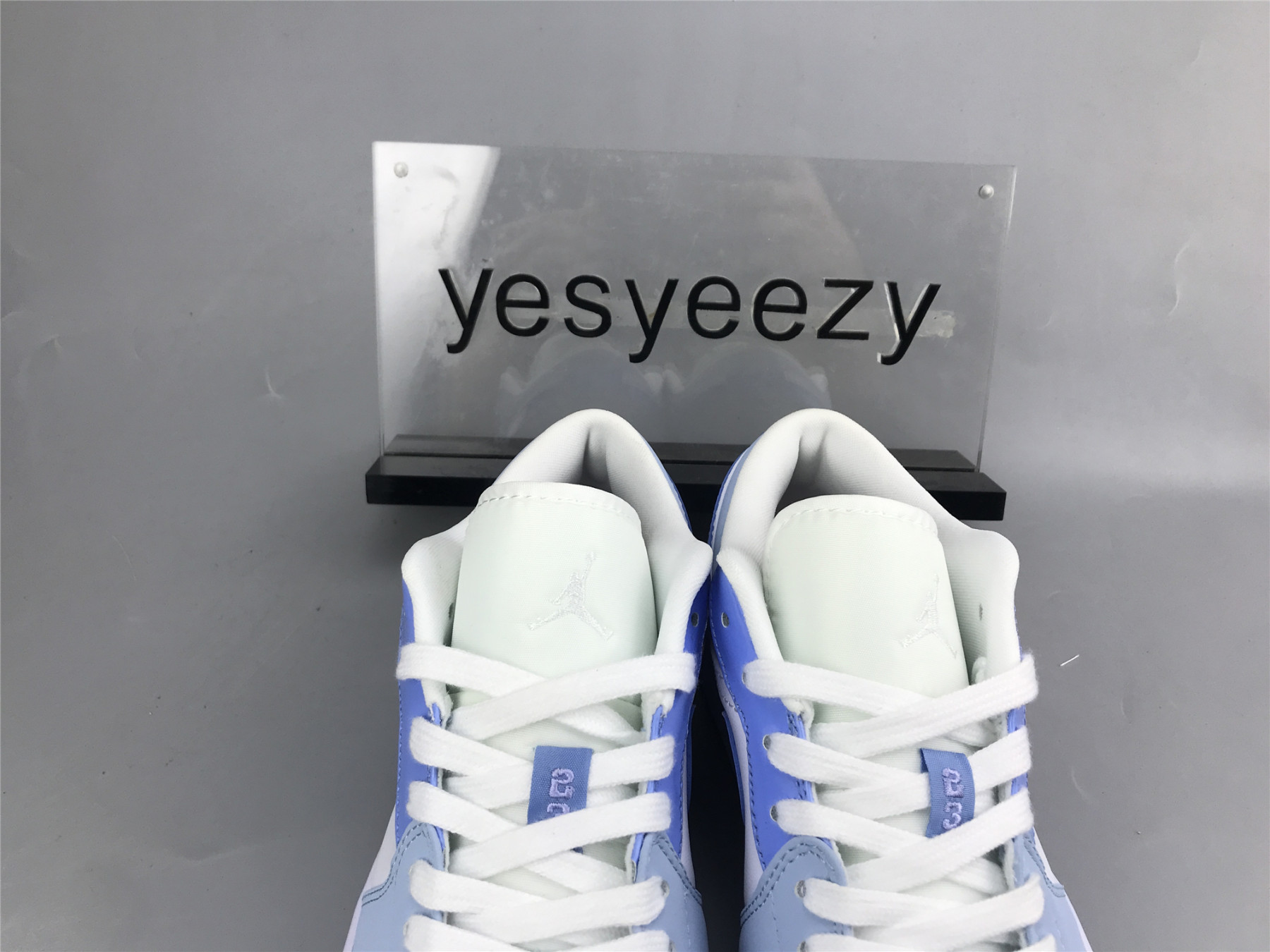 UA AIR JORDAN 1 LOW SE 