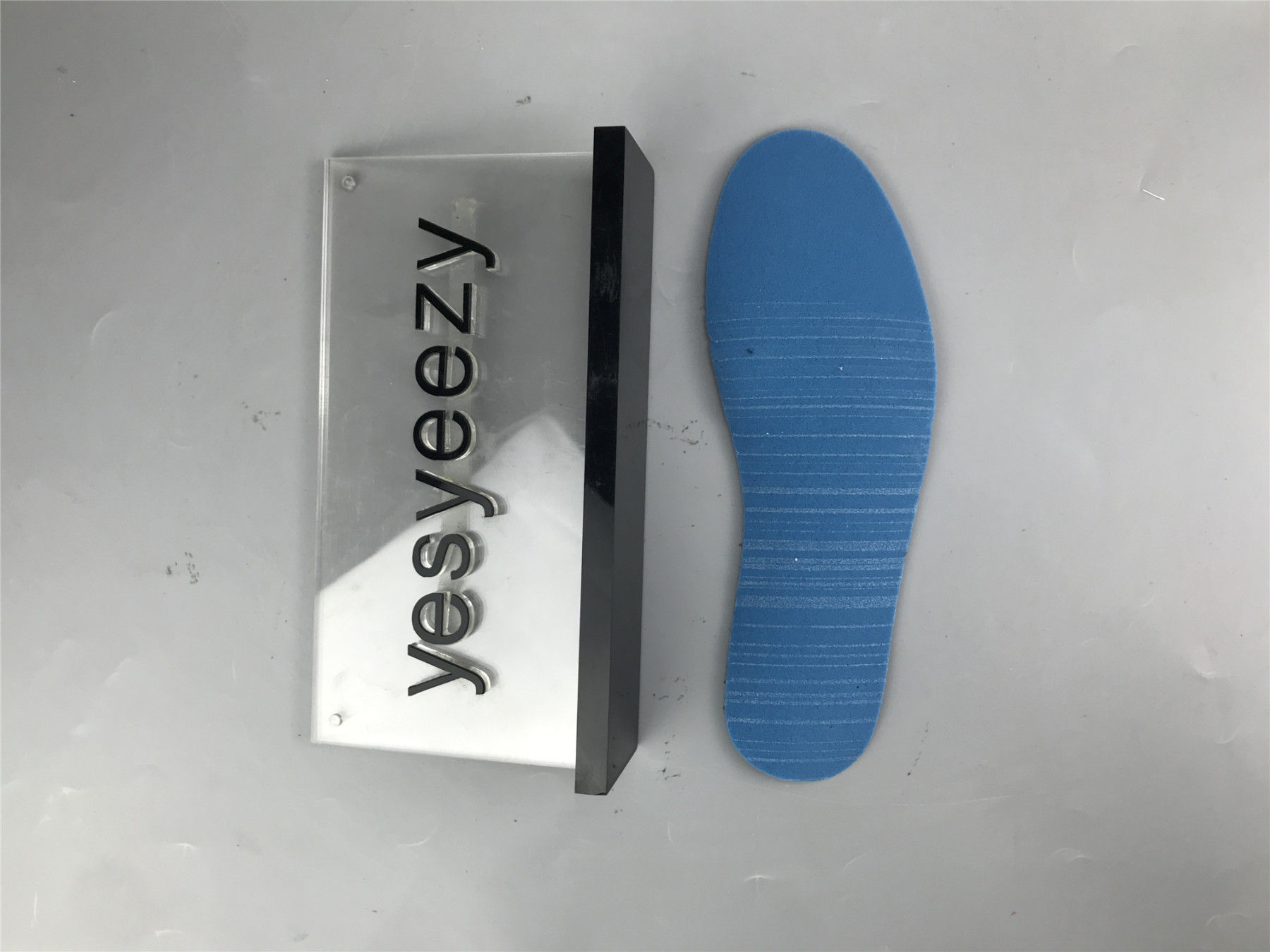 UA AIR JORDAN 1 LOW SE 