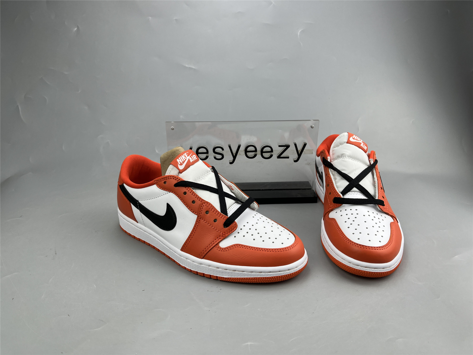 UA AIR JORDAN 1 LOW OG