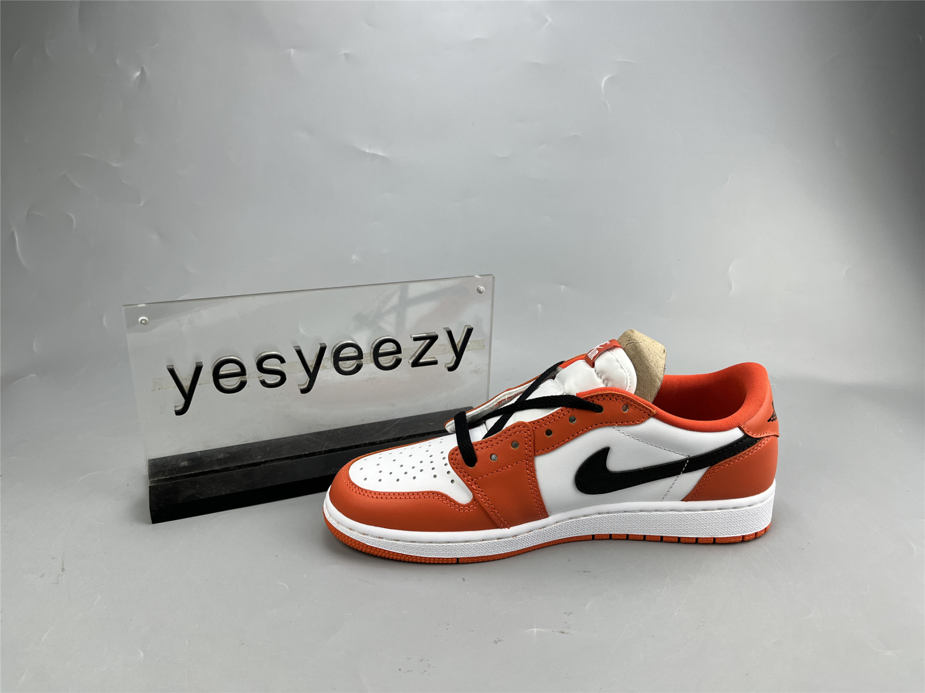 UA AIR JORDAN 1 LOW OG