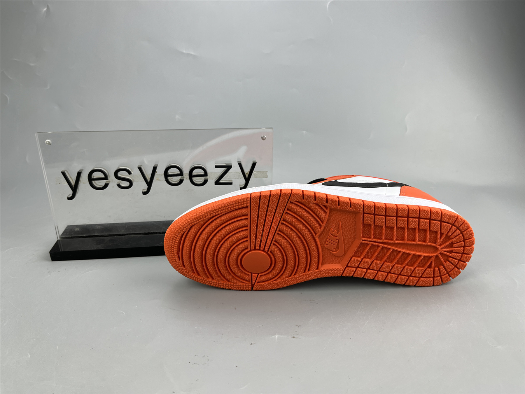 UA AIR JORDAN 1 LOW OG