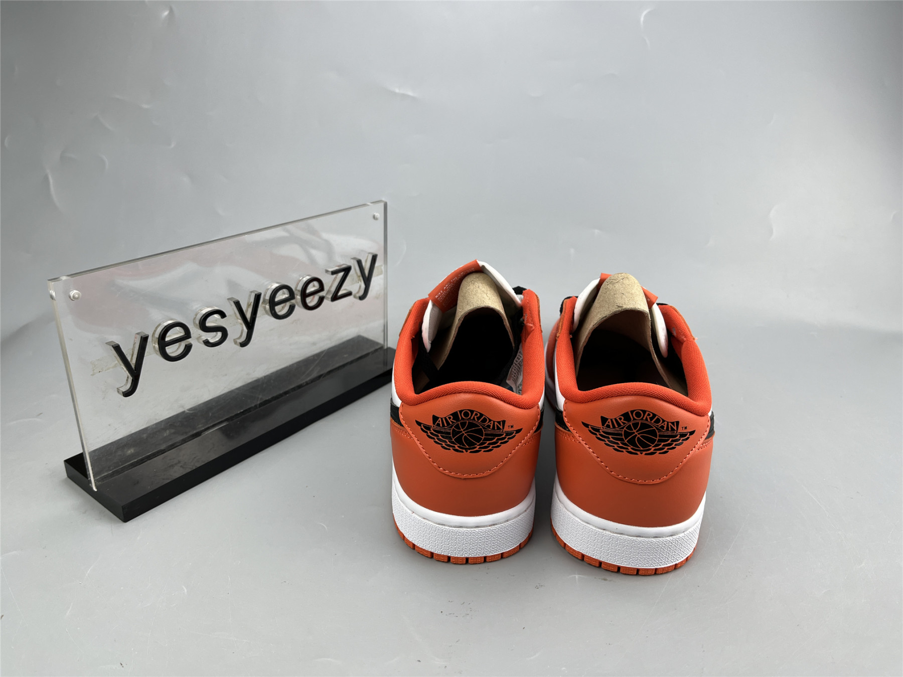 UA AIR JORDAN 1 LOW OG