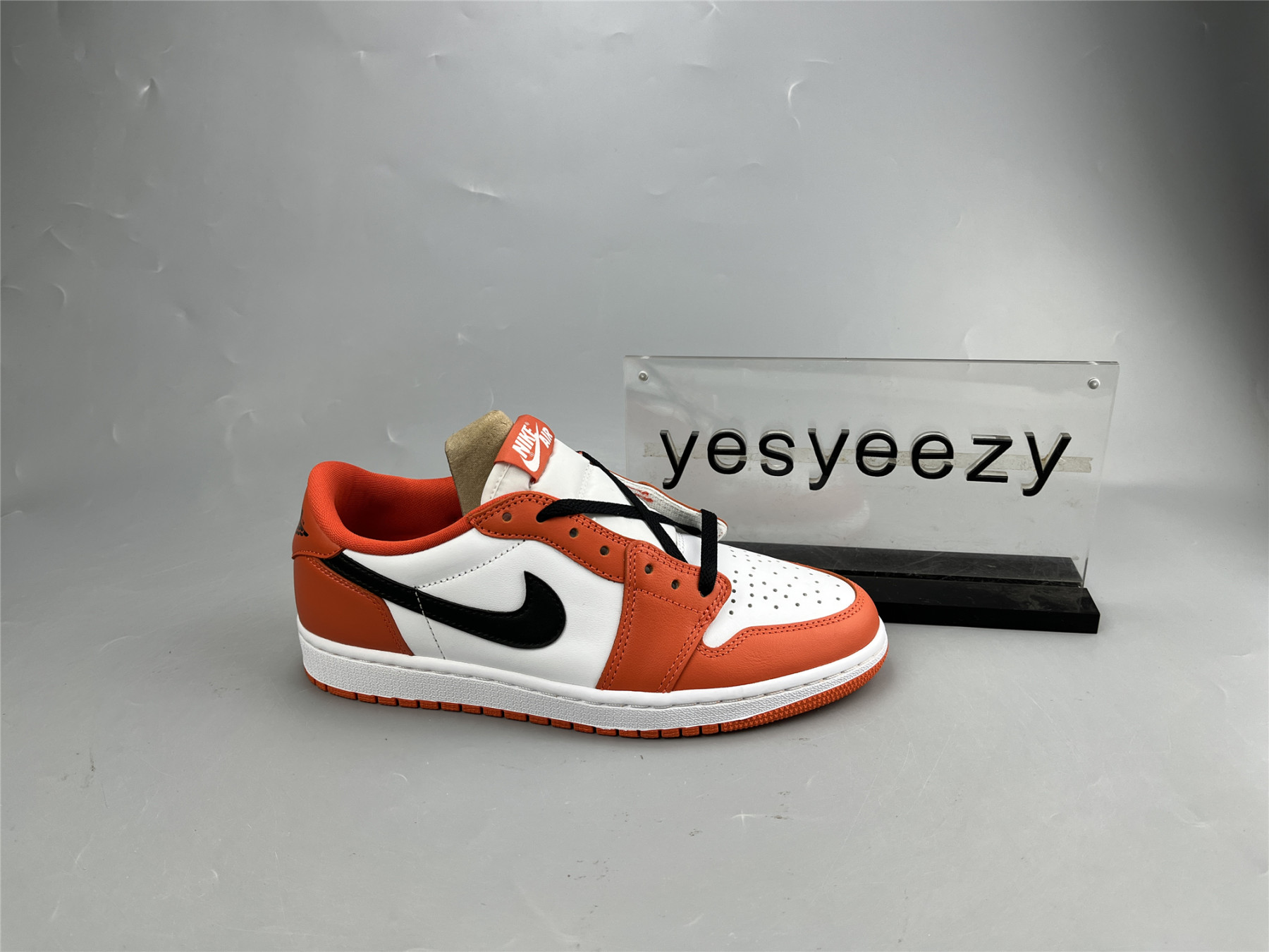 UA AIR JORDAN 1 LOW OG