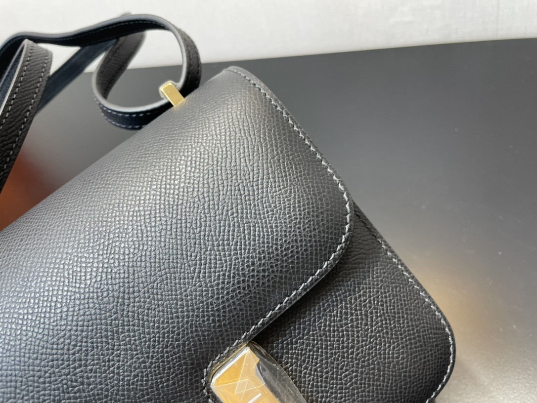 H**me5 Constance 19 Epsom Gold Hardware 7.25"  x 6.25"  x 2.25"