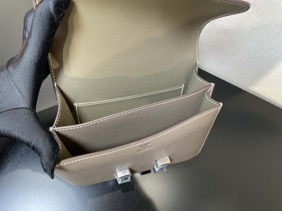 H**me5 Constance 24 Epsom leather silver hardware  9.4"x5.9"x3"