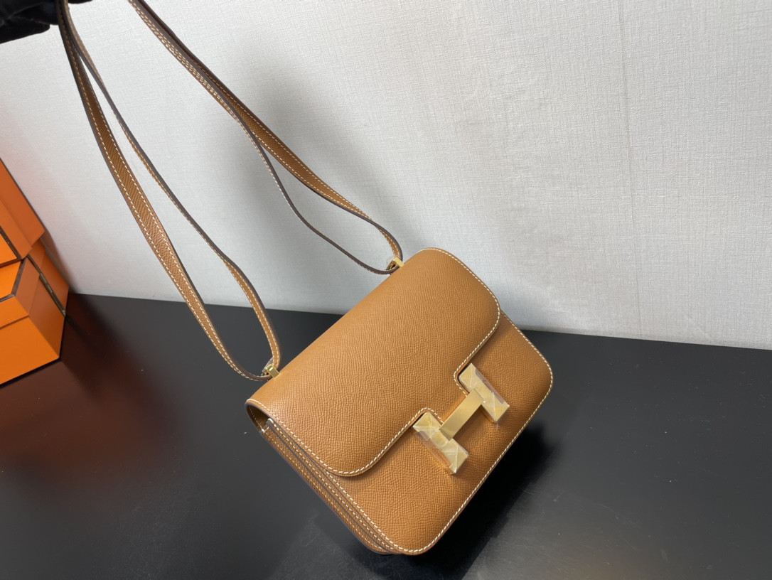 H**me5 Constance 19 Epsom Gold Hardware 7.25" x 6.25" x 2.25"