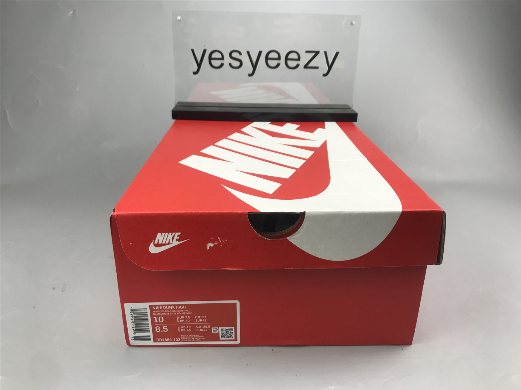 UA NIKE WMNS DUNK HIGH 