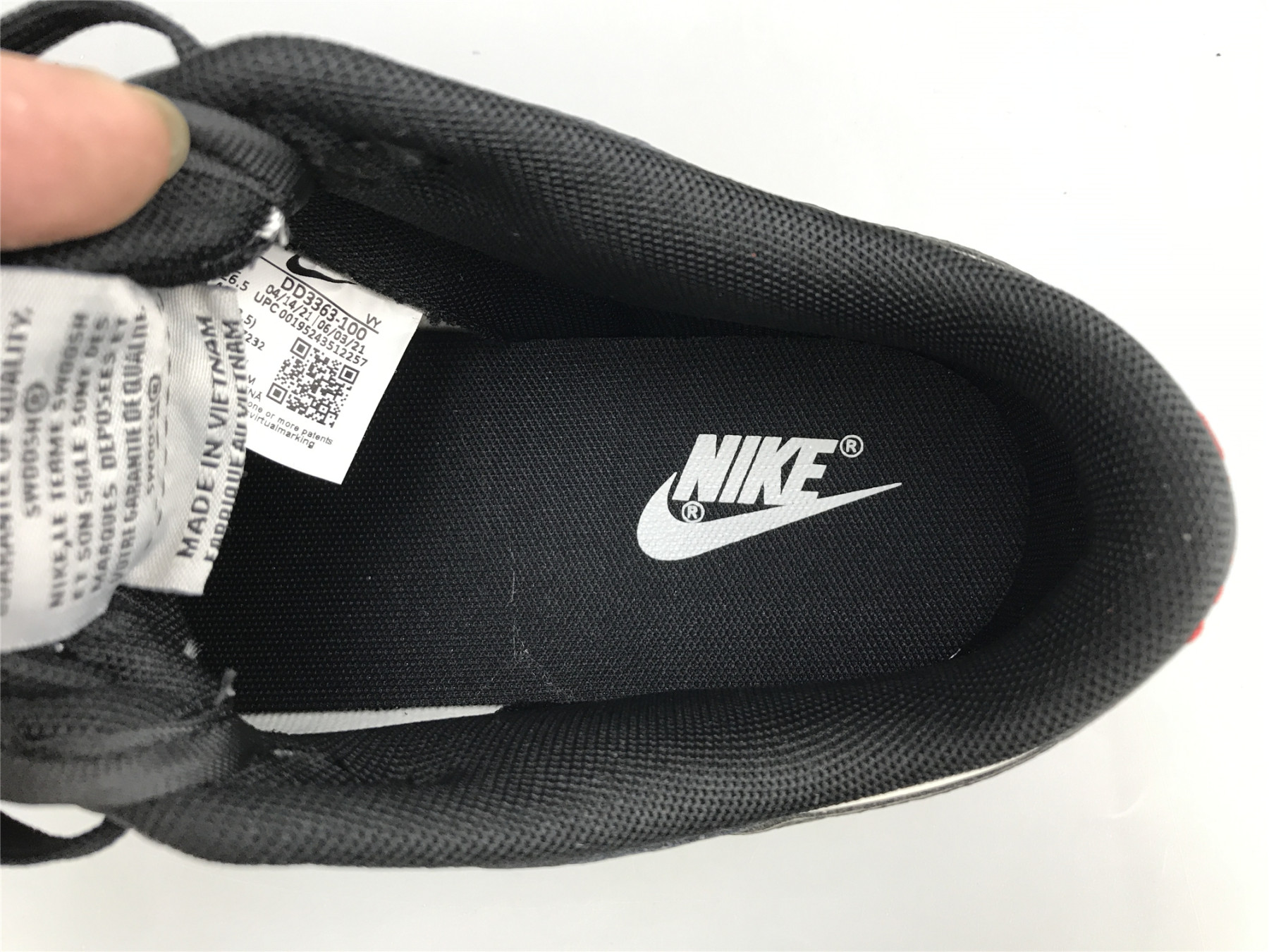 UA NIKE DUNK LOW EMB NBA 75TH ANNIVERSARY - CHICAGO