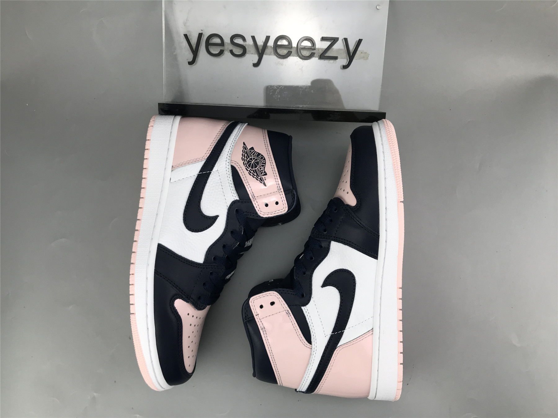 UA WMNS AIR JORDAN 1 RETRO HIGH OG SE