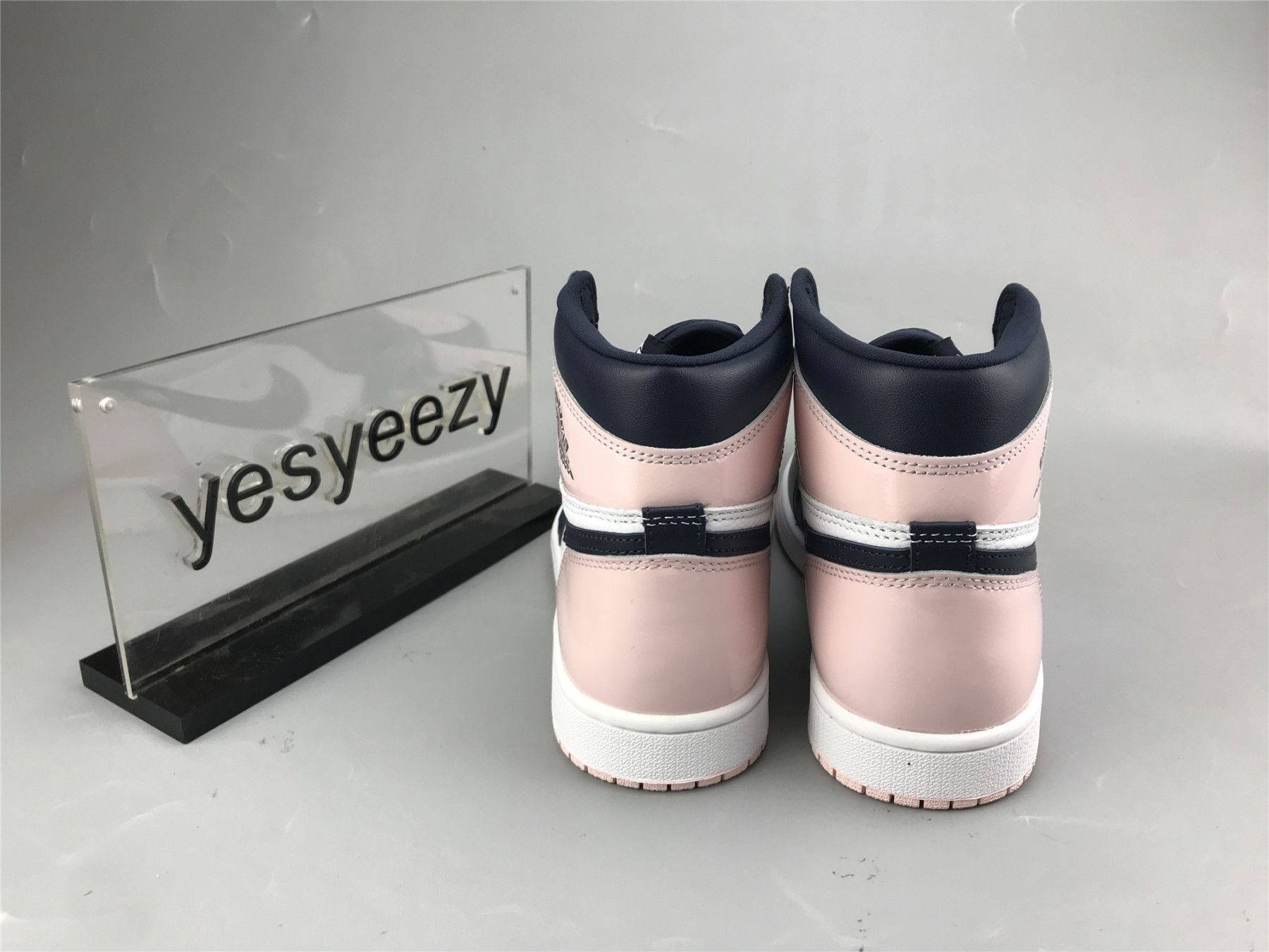 UA WMNS AIR JORDAN 1 RETRO HIGH OG SE