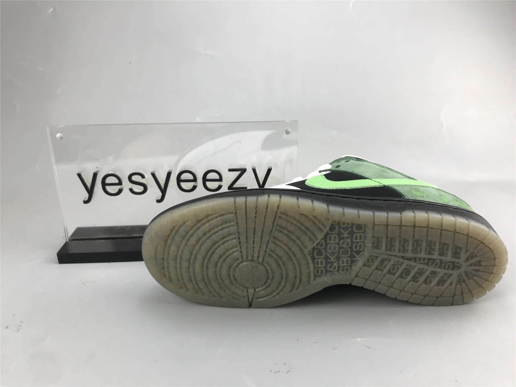 UA NIKE DUNK LOW PREMIUM SB 