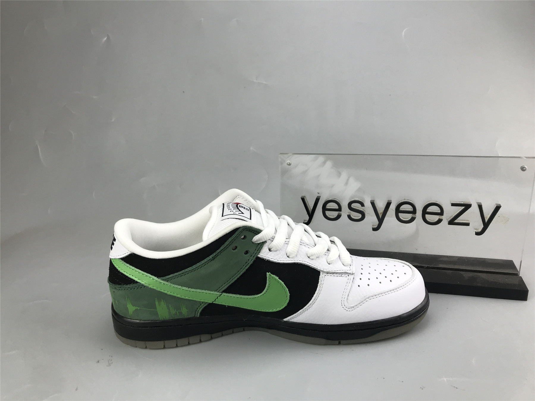 UA NIKE DUNK LOW PREMIUM SB 