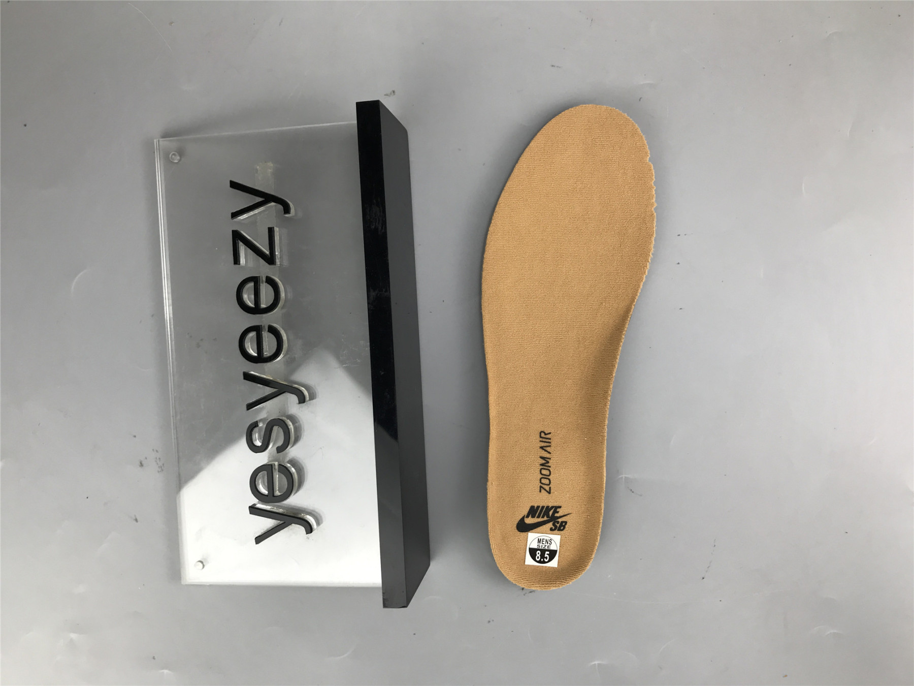 UA NIKE DUNK LOW PRO ISO SB 