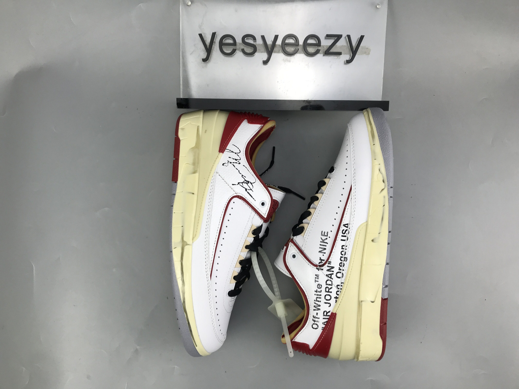 UA OFF-WHITE X AIR JORDAN 2 RETRO LOW SP