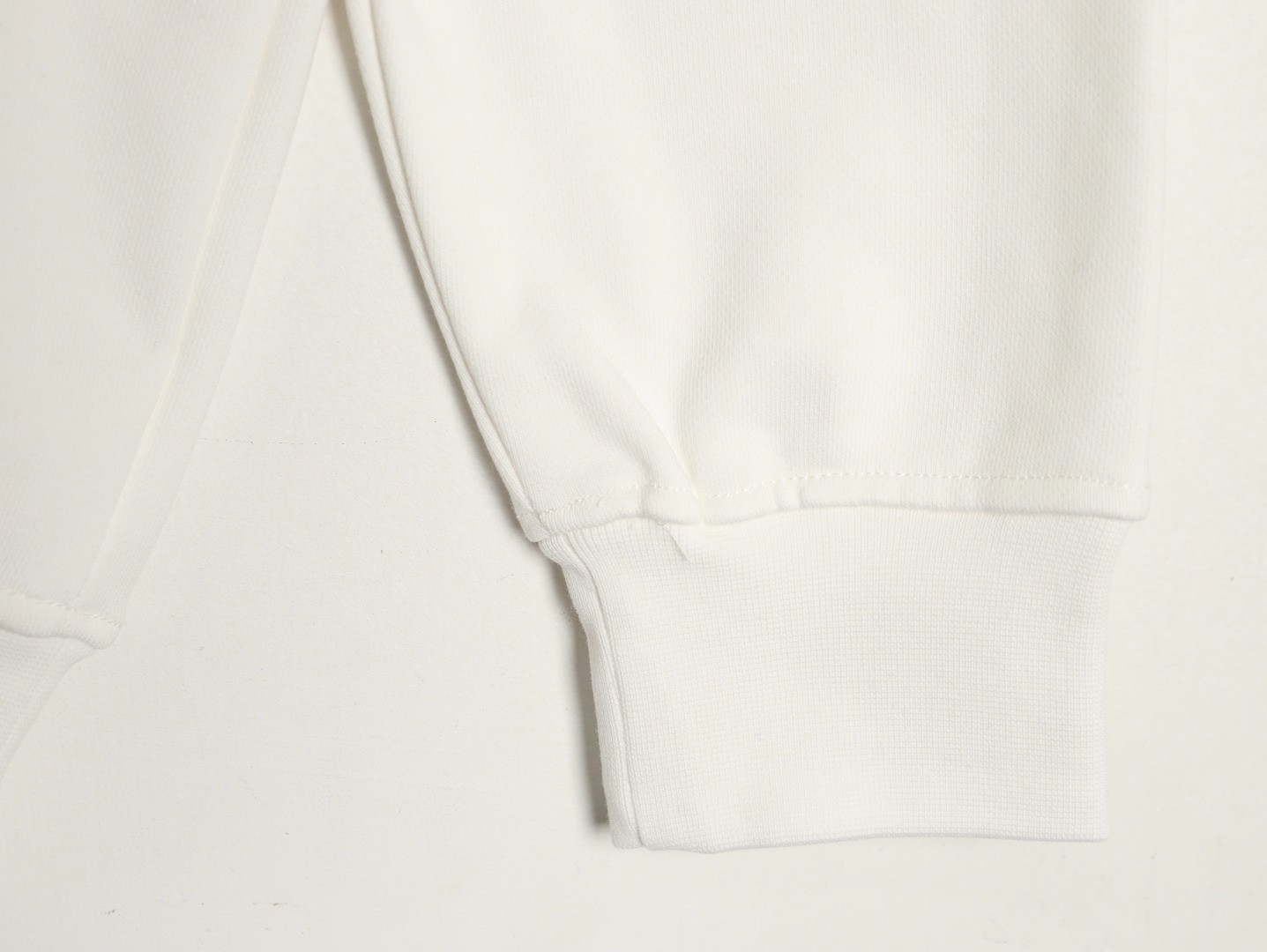 L0vis Vvtt0n 25Fw Hoodies