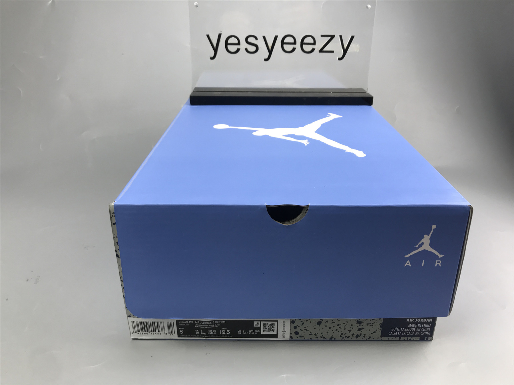 UA AIR JORDAN 6 RETRO 