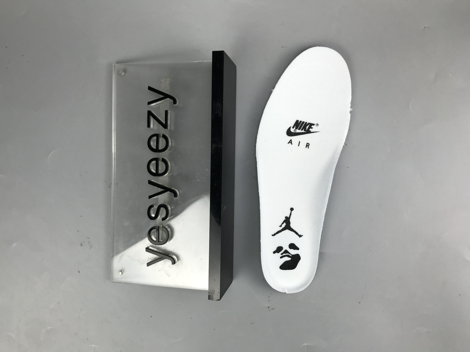 UA OFF WHITE X AIR JORDAN 2 LOW SP WHITE BLACK