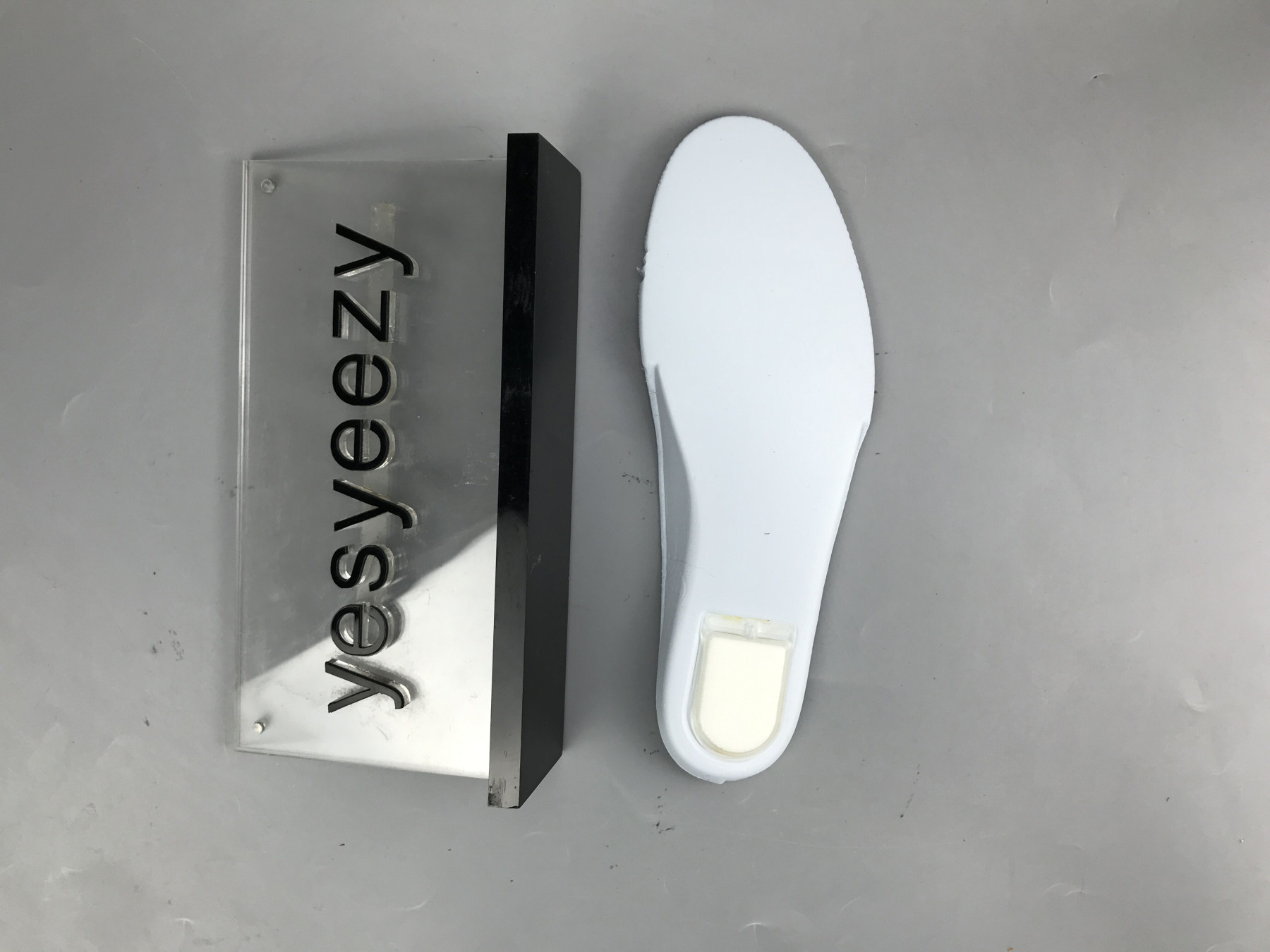 UA OFF WHITE X AIR JORDAN 2 LOW SP WHITE BLACK