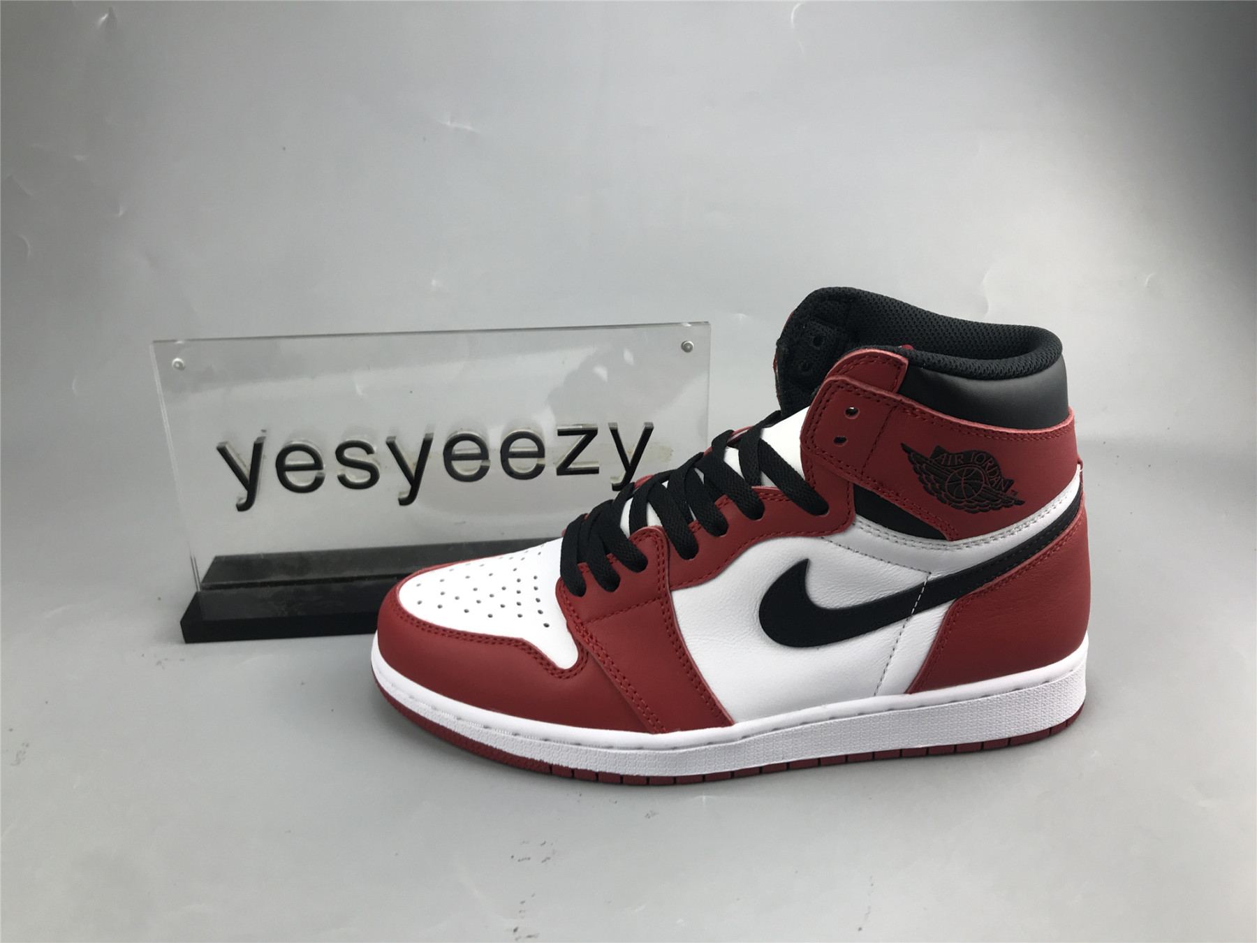 UA AIR JORDAN 1 RETRO HIGH OG 