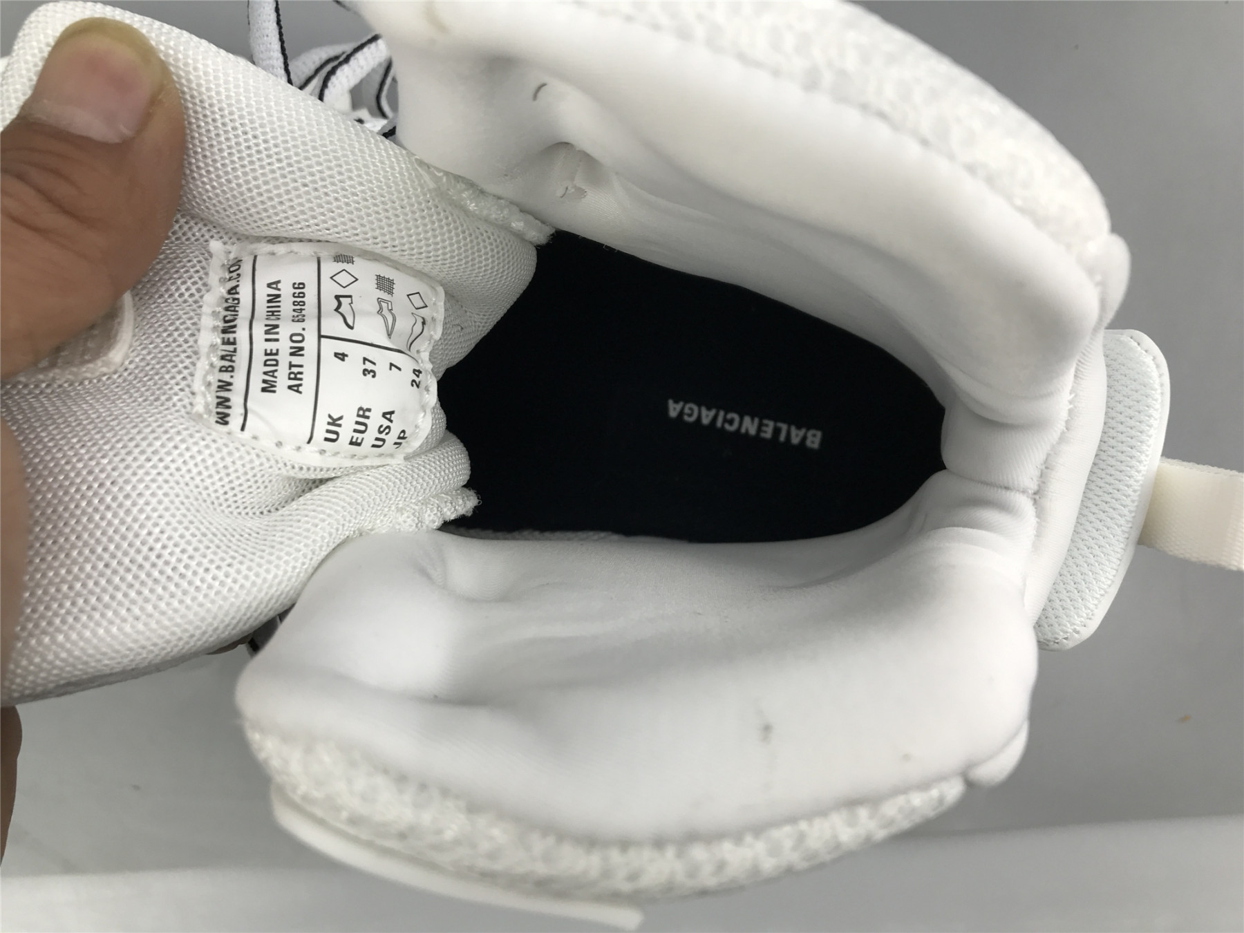 UA TRACK HIKE WHITE
