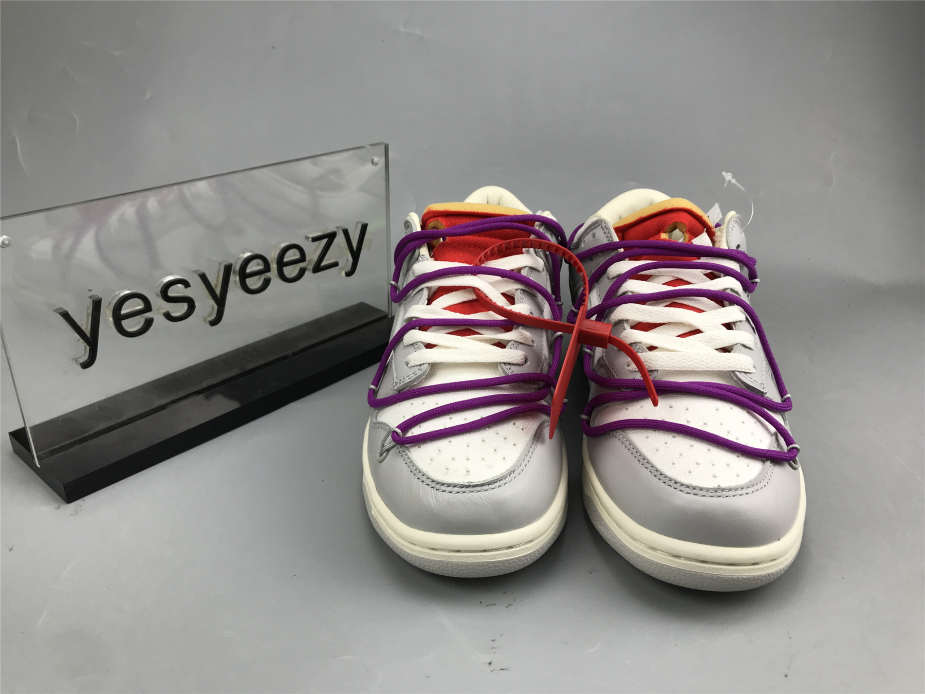 UA NIKE OFF-WHITE X DUNK LOW 