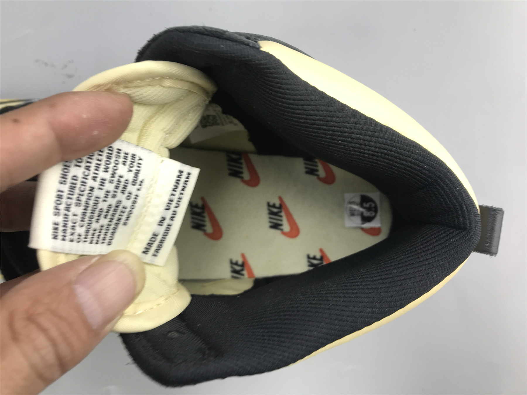 UA NIKE DUNK HIGH 1985 