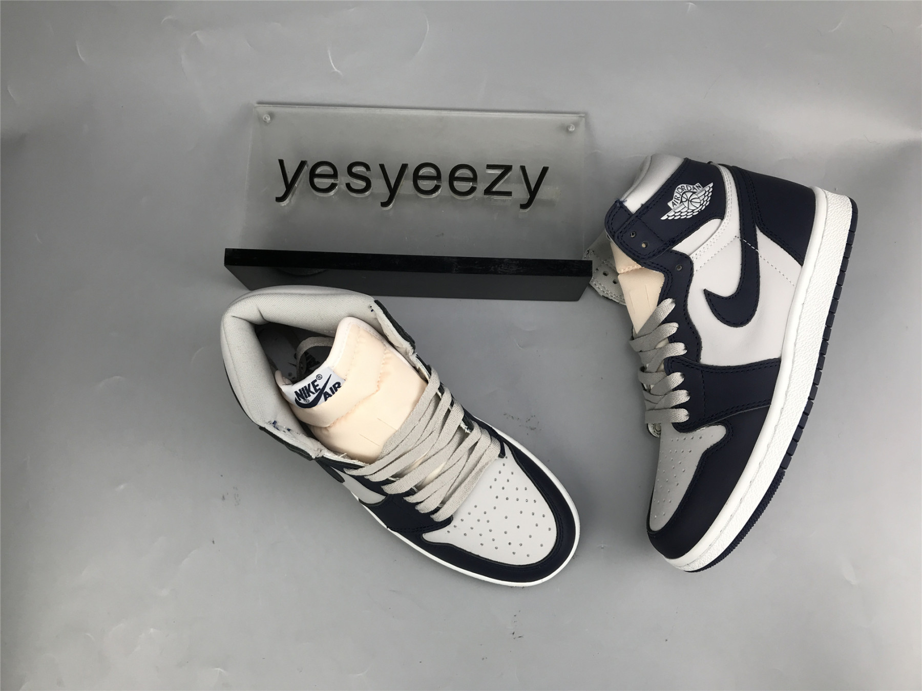 UA AIR JORDAN 1 RETRO HIGH 