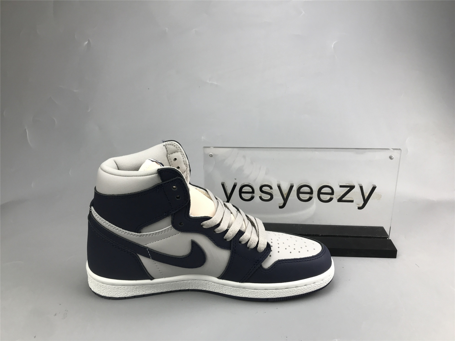 UA AIR JORDAN 1 RETRO HIGH 