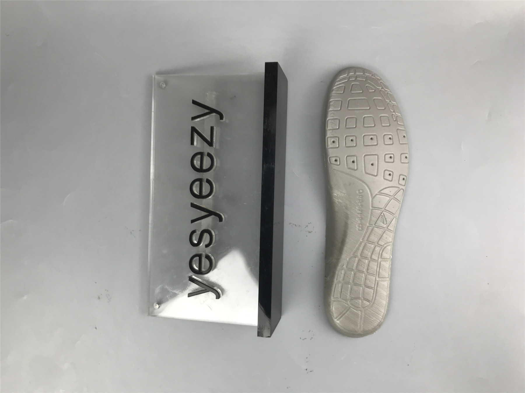 UA NIKE PATTA X AIR MAX 1 