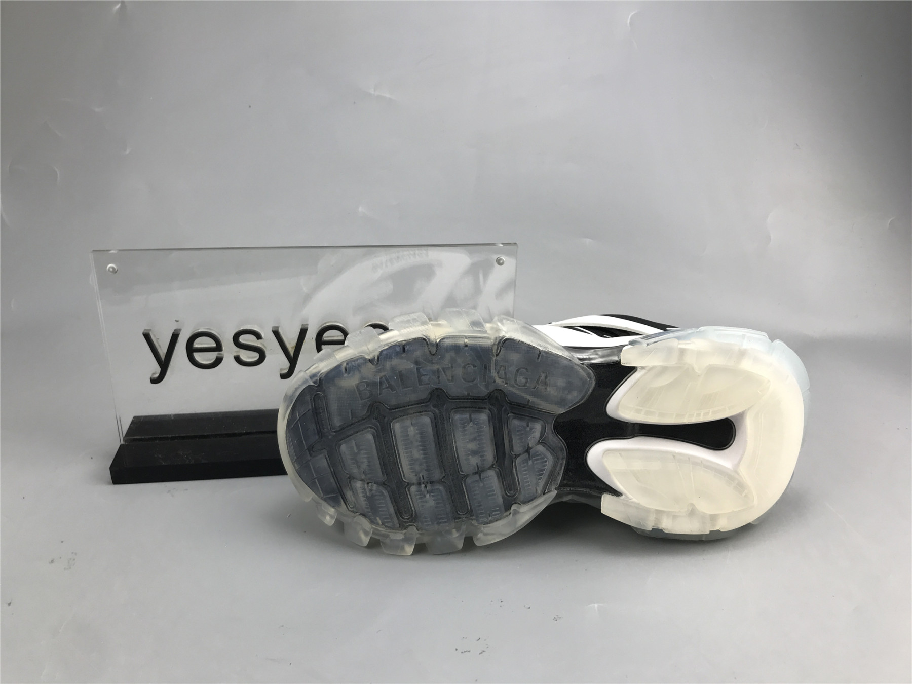 UA TRACK CLEAR SOLE WHITE BLACK