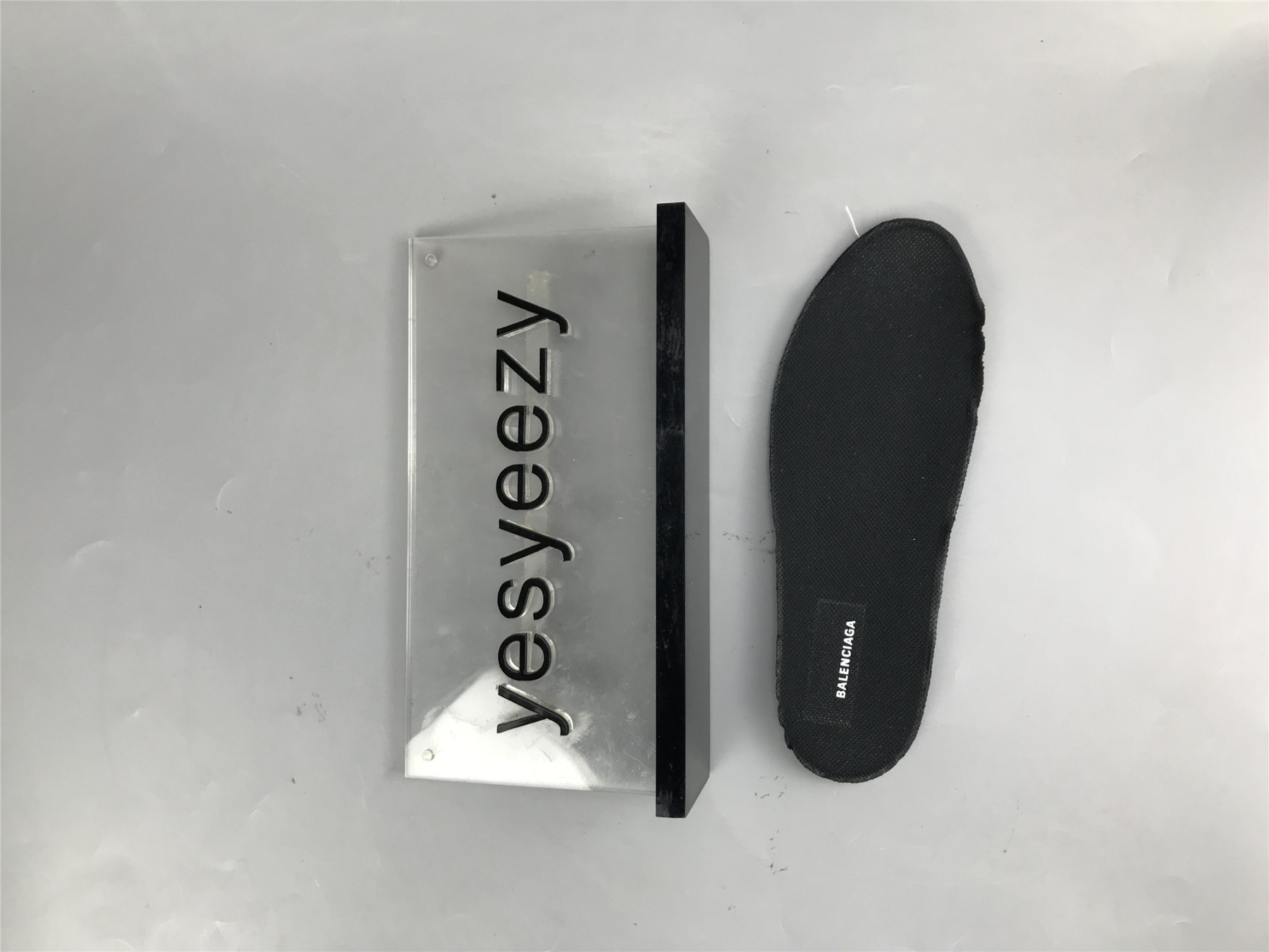 UA TRACK CLEAR SOLE WHITE BLACK