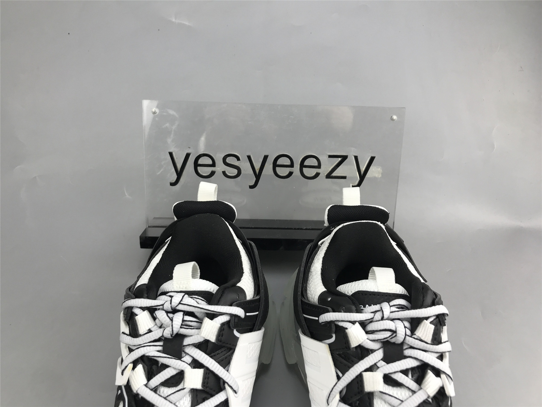 UA TRACK CLEAR SOLE WHITE BLACK