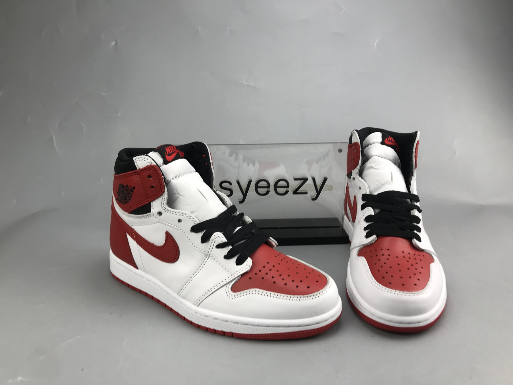 UA AIR JORDAN 1 RETRO HIGH OG HERITAGE