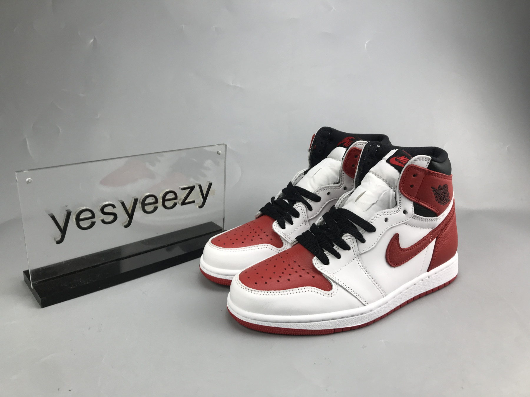 UA AIR JORDAN 1 RETRO HIGH OG HERITAGE