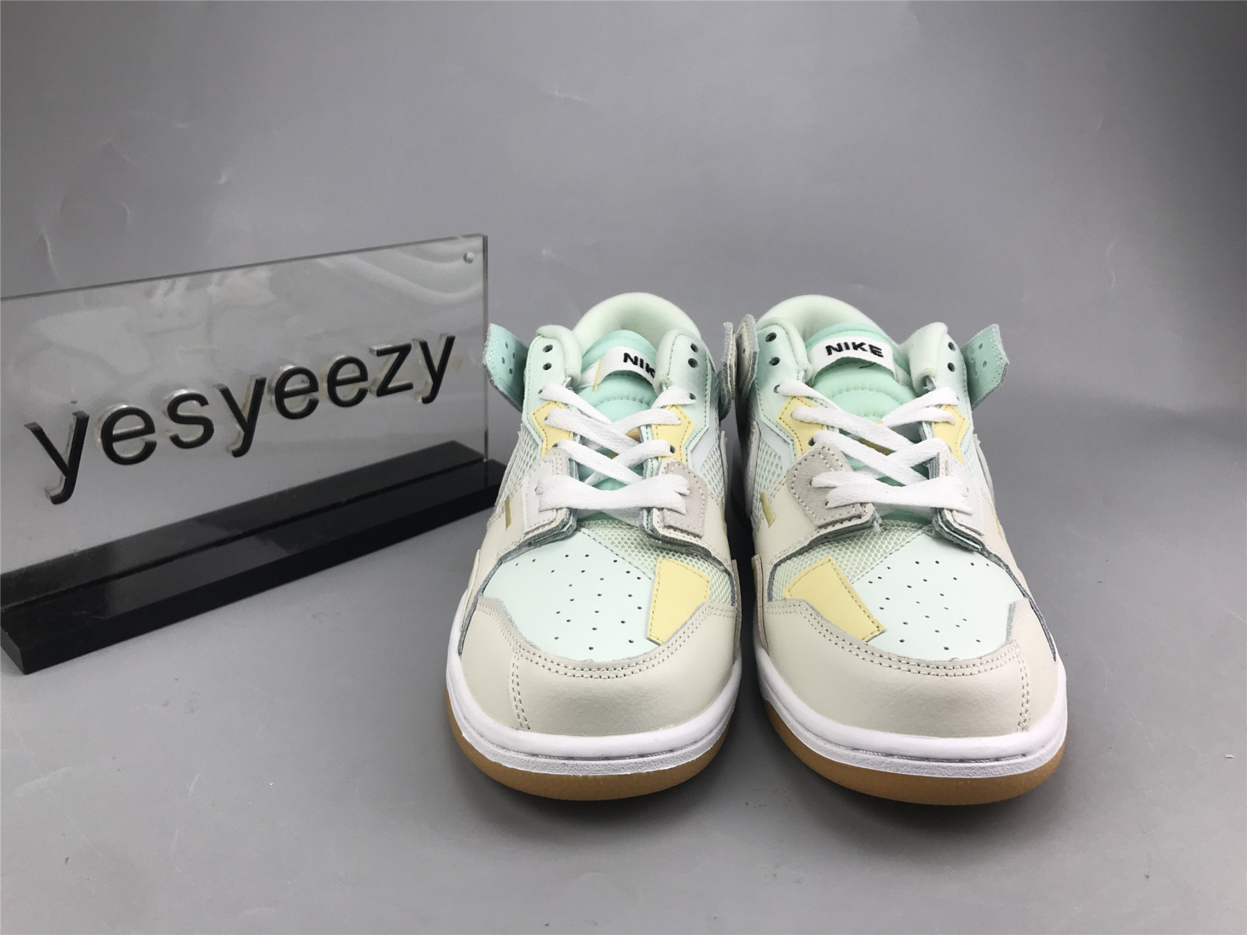 UA NIKE DUNK LOW SCRAP 