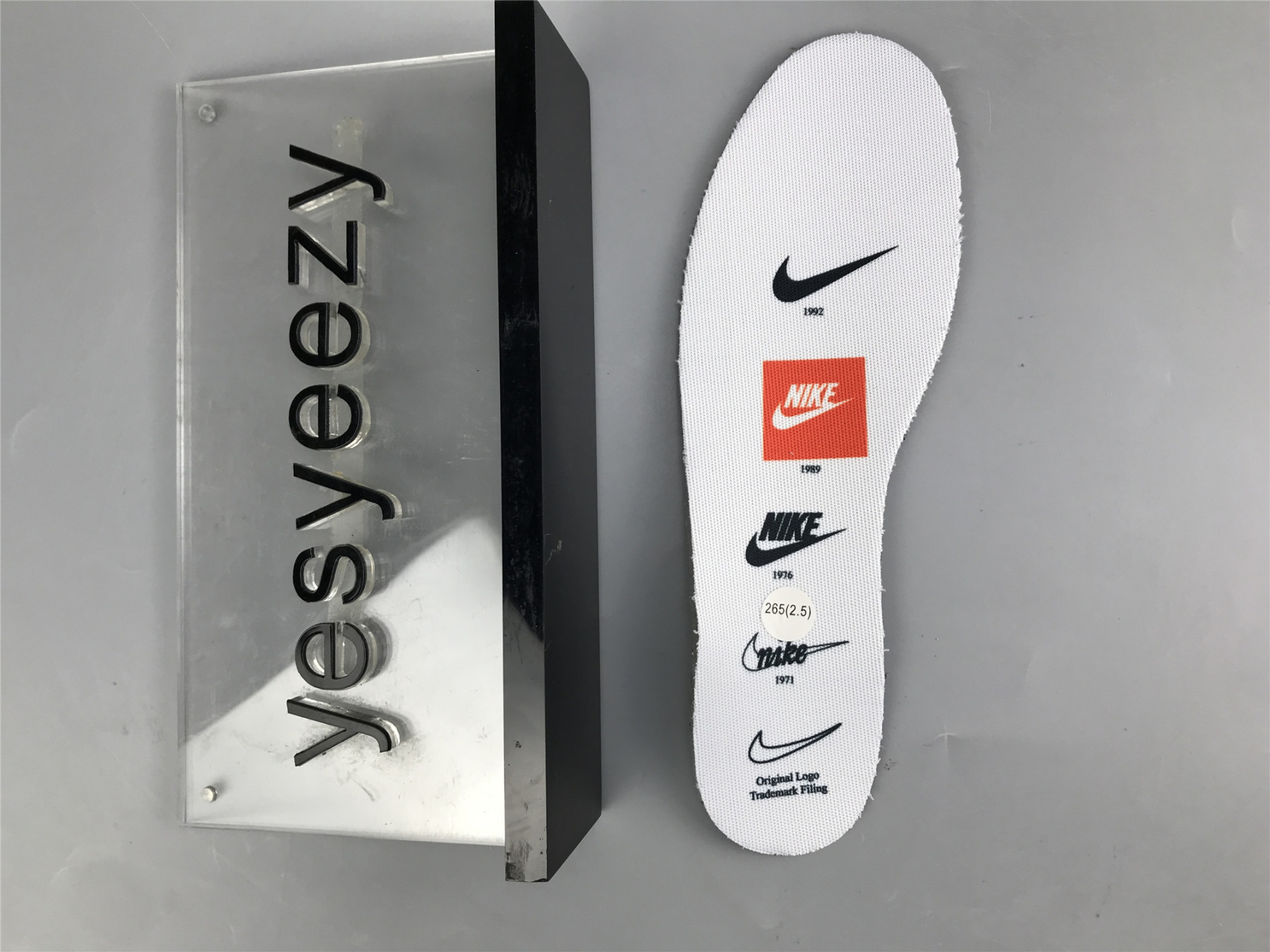 UA NIKE DUNK HIGH SE GS 