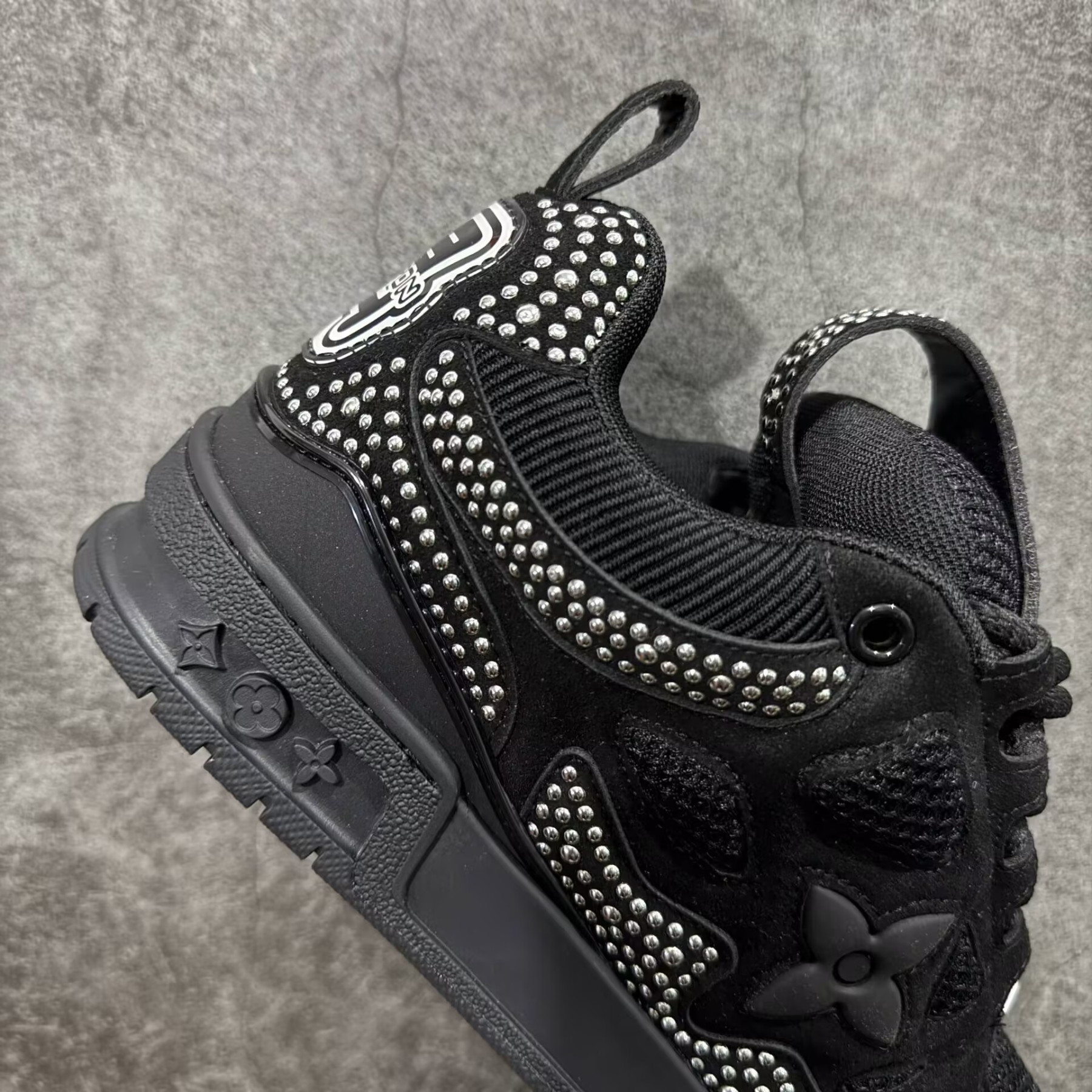 UA LV Skate Sneaker