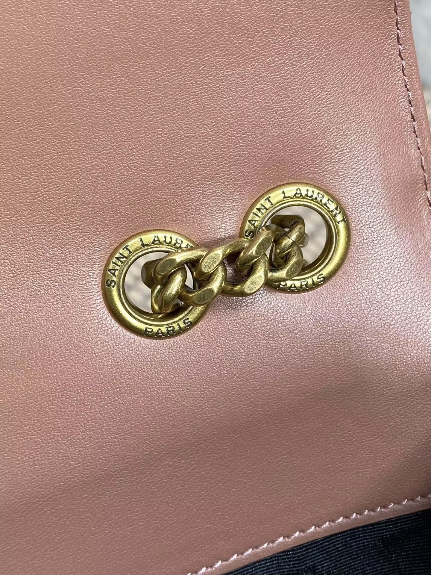 Y51 LOULOU Small IN MATELASSÉ LAMBSKIN 24x14x6cm