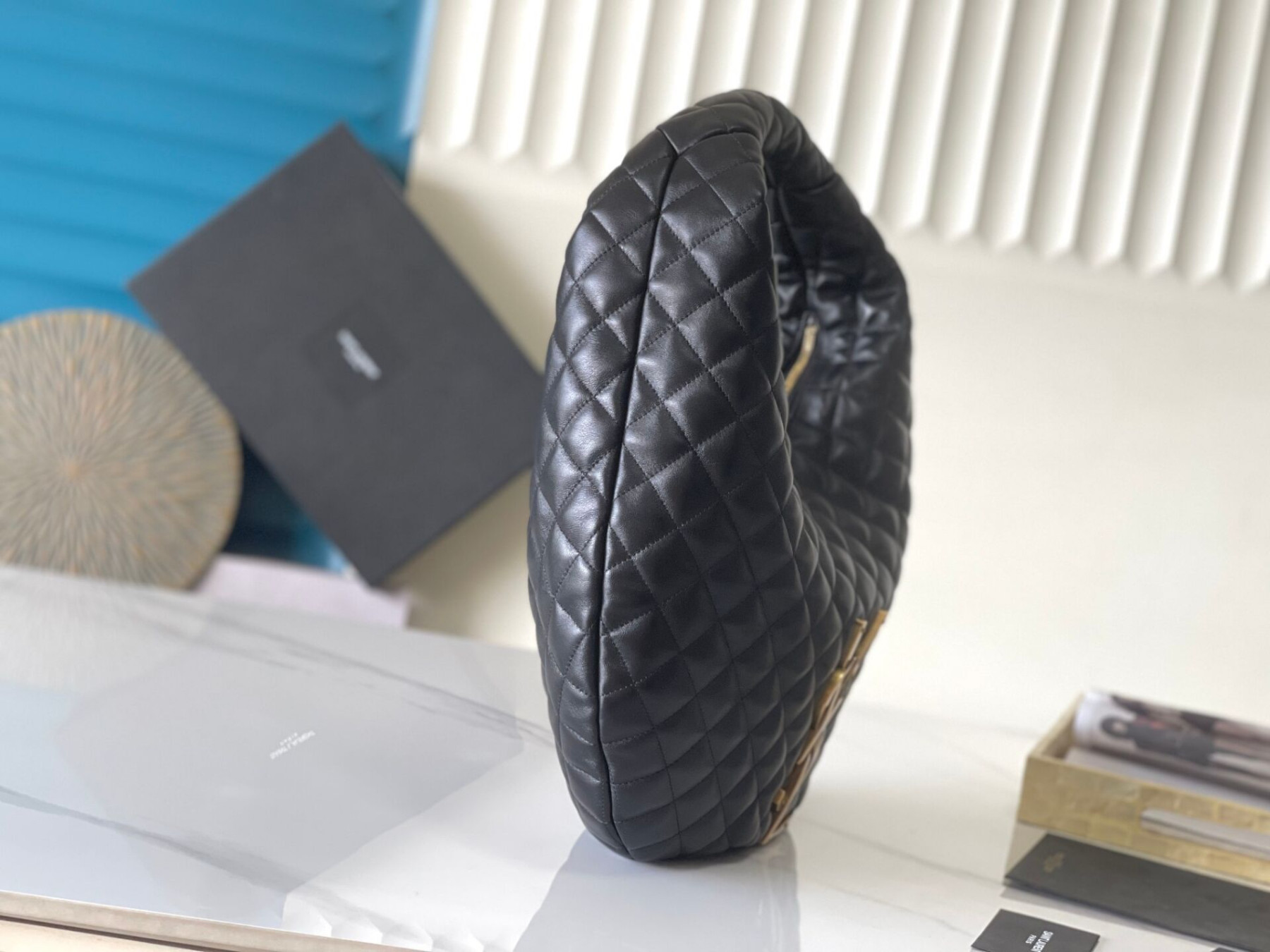 Y51 ICARINO IN QUILTED NAPPA 47x35x15cm