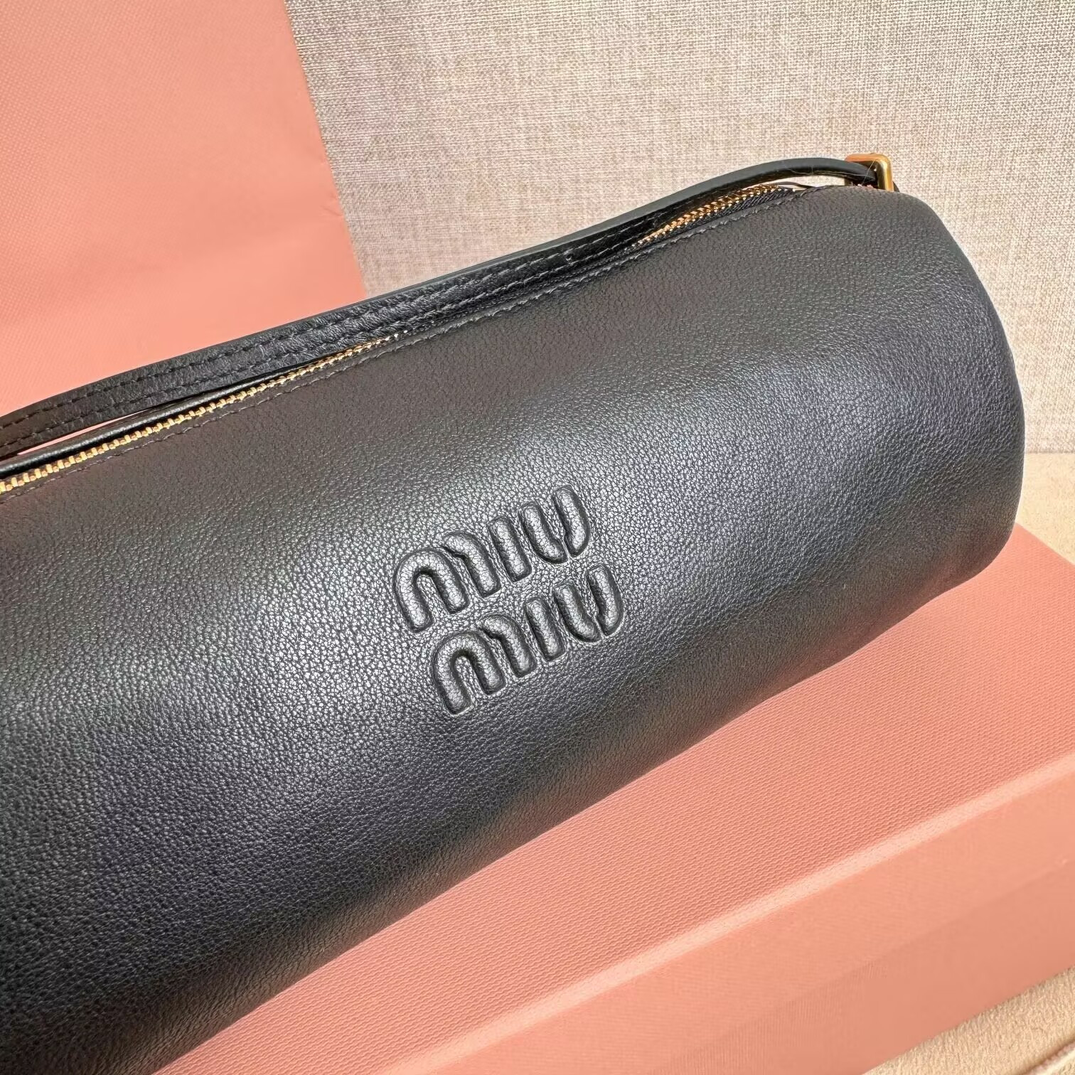 Miu Miu Nappa leather pouch 22x9x9cm