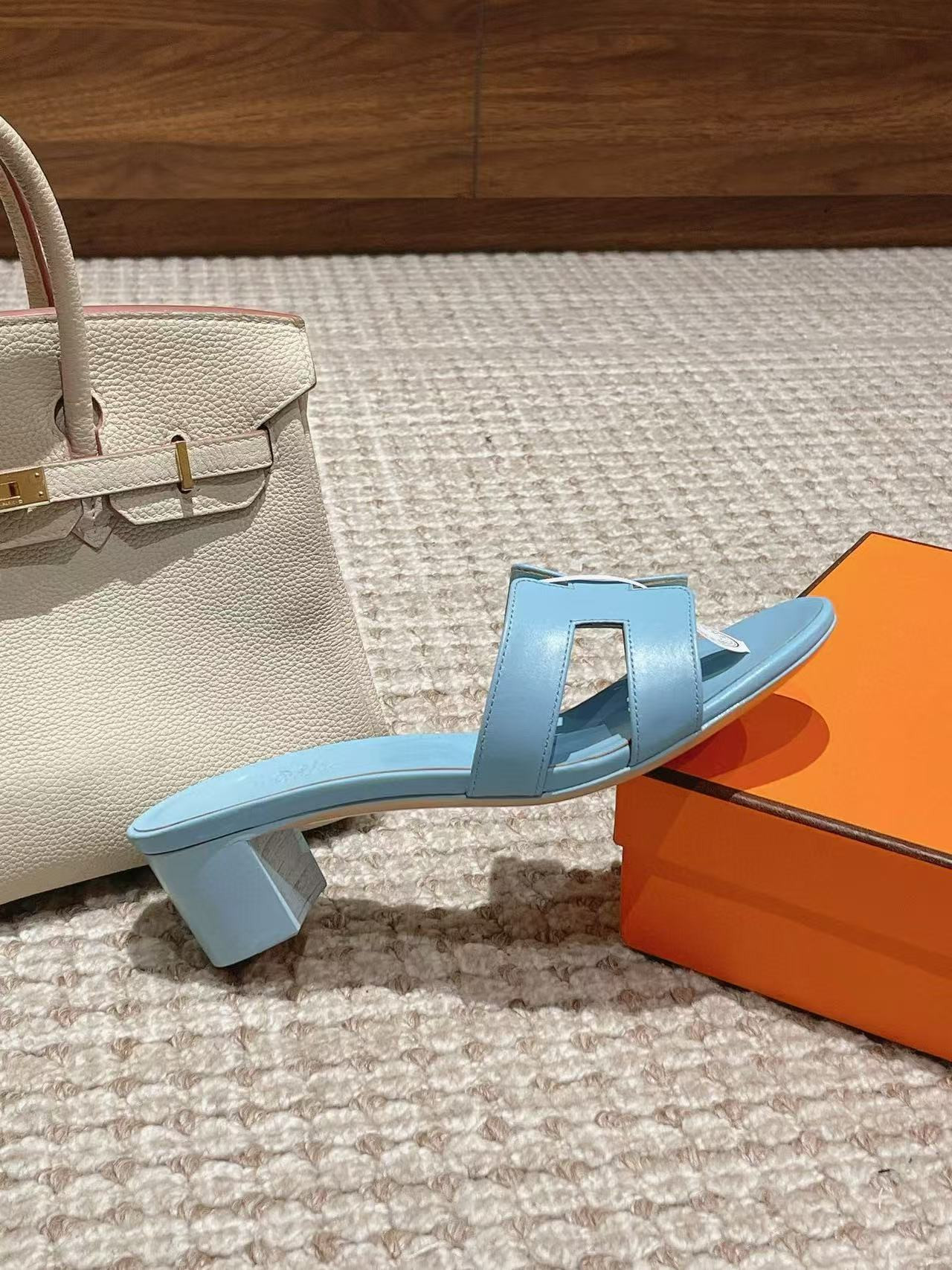 UA H**me5 Oasis Sandal