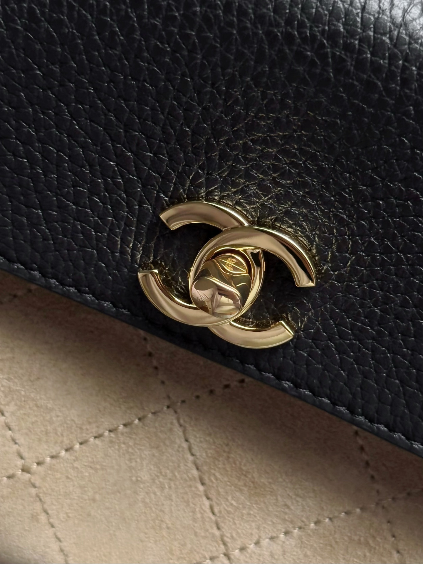 Ch**el Small Tote AS6288 15x31x12cm