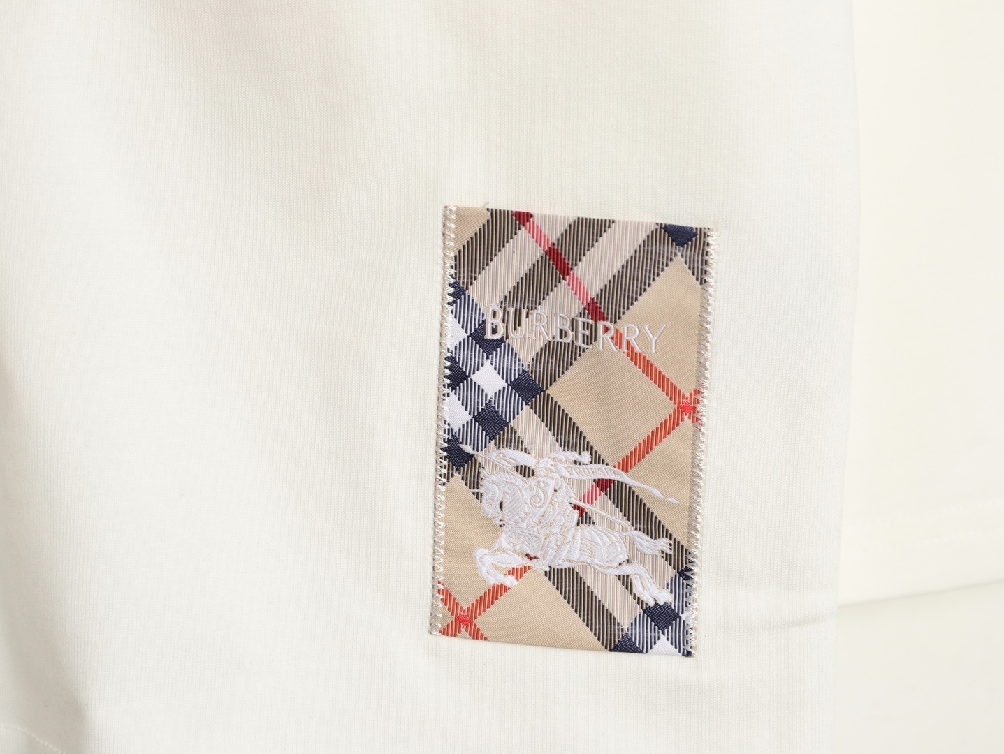 Bv*b*rry 25SS Long-sleeved T-shirt