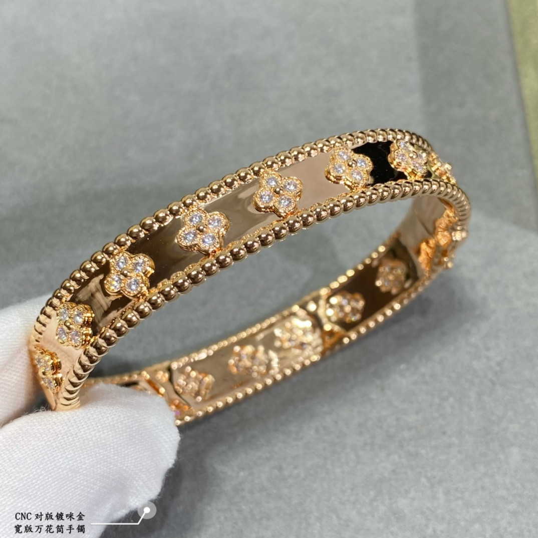 V*n Cl**f & Arpels Wide Kaleidoscope Bracelet