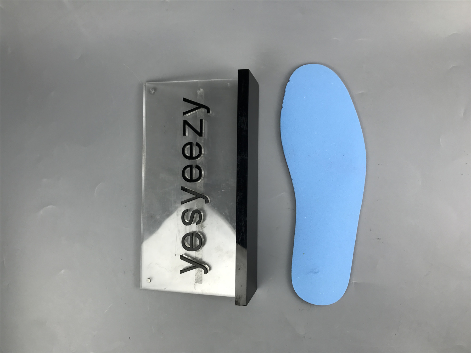 UA WMNS AIR JORDAN 5 RETRO 