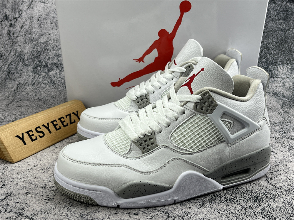 UA AIR JORDAN 4 RETRO 