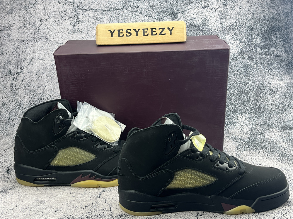 UA A MA MANIÉRE X AIR JORDAN 5 RETRO 