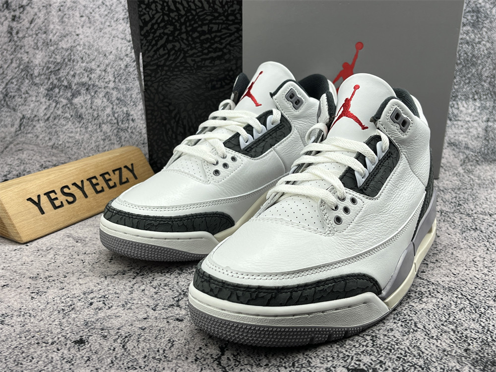 UA AIR JORDAN 3 RETRO 